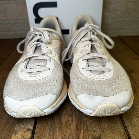 Lululemon Chargefeel Low Womens Workout Shoe Light Ivory Dove Grey White/Sz 8.5 - Picture 6 of 16